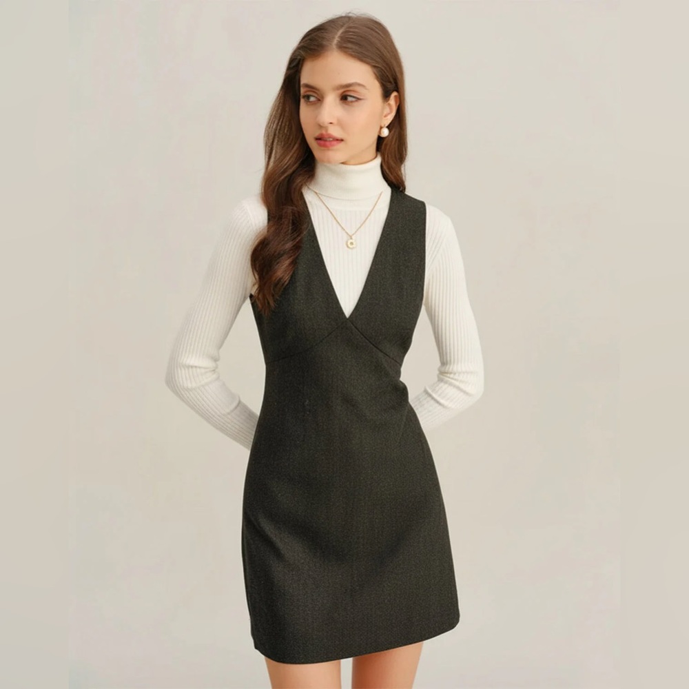 Dark Green V Neck Sleeveless Mini Dress
